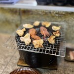 ふれあいの里 - 教育中(背肉のしょうゆニンニク焼き、もも身と胸身の二種盛り)