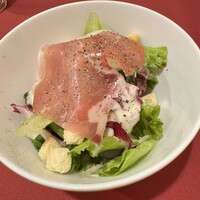 びいどろ 銀座店 - サラダもハモンセラーノも美味しい