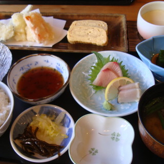 唐津でおすすめのグルメ情報 日替わりランチ をご紹介 食べログ 唐津でおすすめのグルメ情報 日替わりランチ をご紹介 食べログ