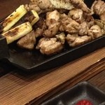 Yamauchi noujou - 地鶏と軟骨の炭火焼き