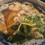 肉うどんの丸十 - かすうどん