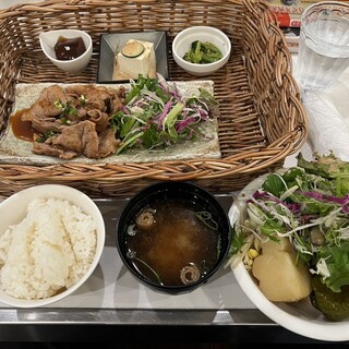 奈良のうまいものプラザ 古都華_1