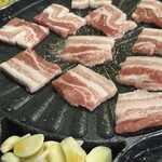 韓国石焼サムギョプサル専門 コッテジ - 