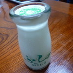 Yamaka Shokudou - 必ず付いてくる「ふらの牛乳」です