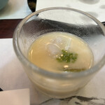 貴船喜らく - 冷やとろろにはハモとジュンサイが入ってました