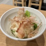 個室完備 大衆とり酒場 とりいちず - 自家製ポテトサラダ/385円♪