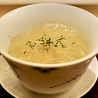 山﨑 - 玉蜀黍の擂流し 雲丹 鯛出汁の煮凝り 独活 揚げ長芋