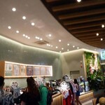 Starbucks Active Garden - 内観