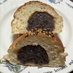 hitotema - 谷中あんぱんの断面