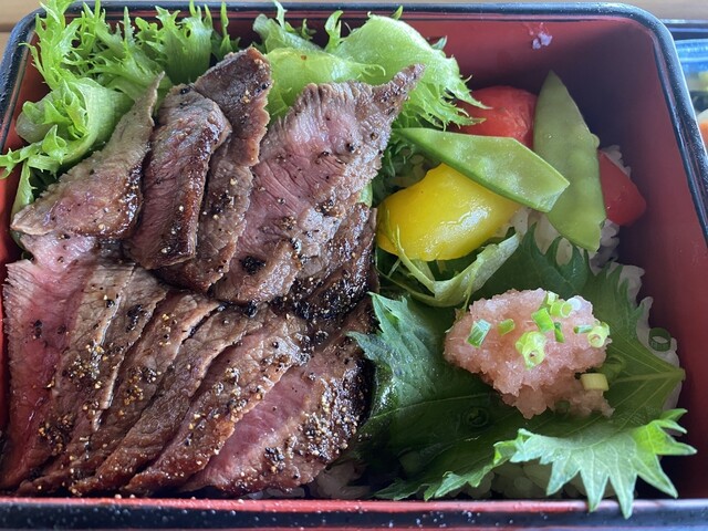 謙信亭 - 米沢（牛丼）の写真