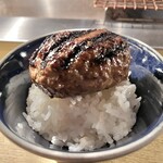 挽肉と米 - ひとつめ、まずはそのままがぶり！