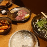 ホルモン焼肉 富や 栄店 - 