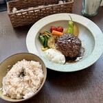 バルバルキッチンアメリ - ランチ：ビビンバ風ハンバーグ(¥1,400)