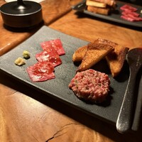 カルネジーオ イースト - 