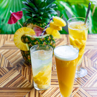 種類豊富なカクテルやワイン！