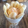 ひだまり珈琲 - キャラメルバナナパフェ700円