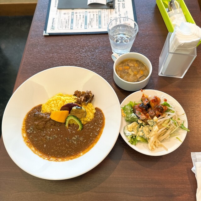 Restaurant f photo 5