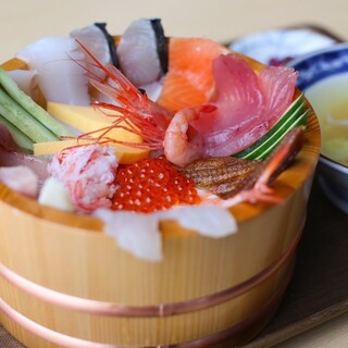 ひみ岸壁市場_1