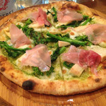 ピザ居酒屋 パンキーナ - アスパラと生ハムのピッツァ