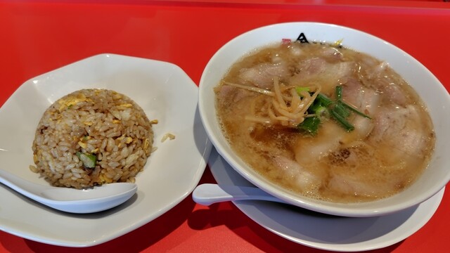 Kin Kotobuki Hatta Ten