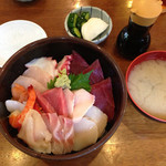 まぐろや - ¥1500 海鮮丼(ご飯少なめ)