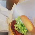 モスバーガー JR奈良店 - きれいな盛り付け(o^^o)