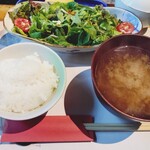 広丞庵　かのか - ピッカピカのご飯とシジミの味噌汁♪