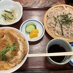 たからや - 「ちいさな麺と丼のお得なメニュー」から 　　　　　　　　　　　　　かつ丼とちびそば（冷）