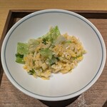眞善美 - レタス炒飯：フカヒレをそのままで味わってから、レタス炒飯にタップリ注いでフカヒレ丼で頂きました。♪♬
