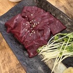 関内もつ肉店 - 炙りレバー