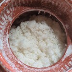 眞善美 - 土鍋ご飯：山形のつや姫 特別栽培米。炊き立ての土鍋五やんに麻婆豆腐をタップリかけて麻婆飯にして頂きました。