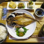 リゾム - 朝食：焼き魚