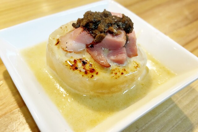 串と小皿料理 酒菜 鶴と亀 &ndash; 鶴岡の日本酒バーで味わう本格居酒屋体験