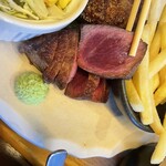 塊肉 石窯焼 肉's Kitchen きたうち - 石垣牛は、美味しいのだ！