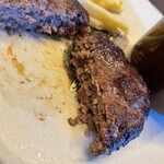 塊肉 石窯焼 肉's Kitchen きたうち - 肉肉しいハンバーグで美味しい。