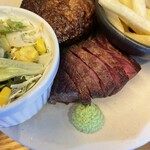 塊肉 石窯焼 肉's Kitchen きたうち - 完璧な焼き加減！