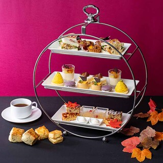 3段スタンドの贅沢アフタヌーンティー