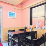 味楽 - 玄関入ってすぐ左の席。