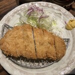 勝烈亭 - ロースカツは90gだが大きく見える