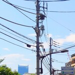 味楽 - 谷底を走る"医大通り"からは"歌舞伎町タワー"が見えています。