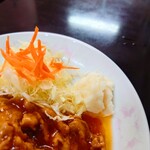 味楽 - 付け合わせの"ポテサラ"と"キャベ千"が嬉しい。