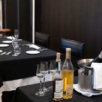 EMPORIO ISHIZAKI - 扉を閉めることで完全個室になります