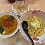 蒙古タンメン中本 - 