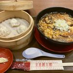 京鼎樓小館 - 料理写真:酸辣湯麺・小籠包セット