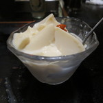 横浜 青葉餃子 - 杏仁豆腐　2014.09