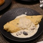 New American Grill “KANADE TERRACE” - オムレツ きのこクリームソース