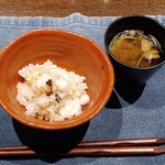 料理旅館 奥飛騨山草庵 饗家 - 食事：生姜とタコの炊き込みご飯