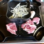 かつみ食堂 - 義経鍋でやきやき。