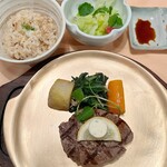 ステーキハウス キッチンリボン - 