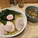 自家製麺 麺や 六等星 - 